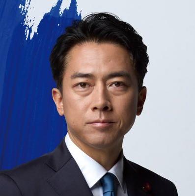 日本防卫大臣小泉进次郎11月17日晚发文写道：“14日，日本海上自卫队驱逐舰曙号