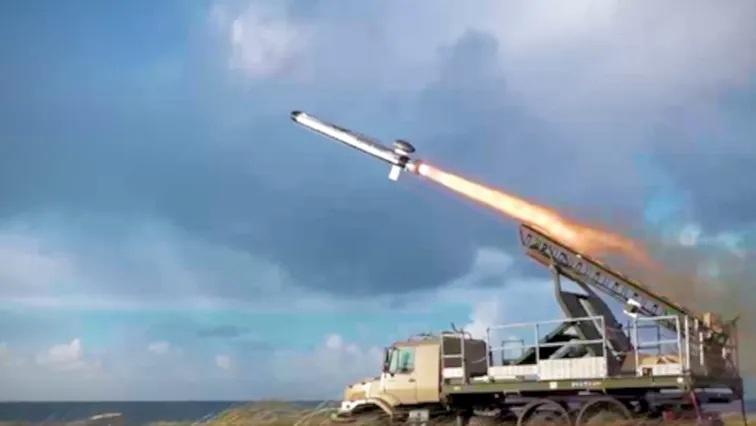 MBDA重型弩远程制导火箭弹试射成功，射程>800公里，弹头300公斤

202