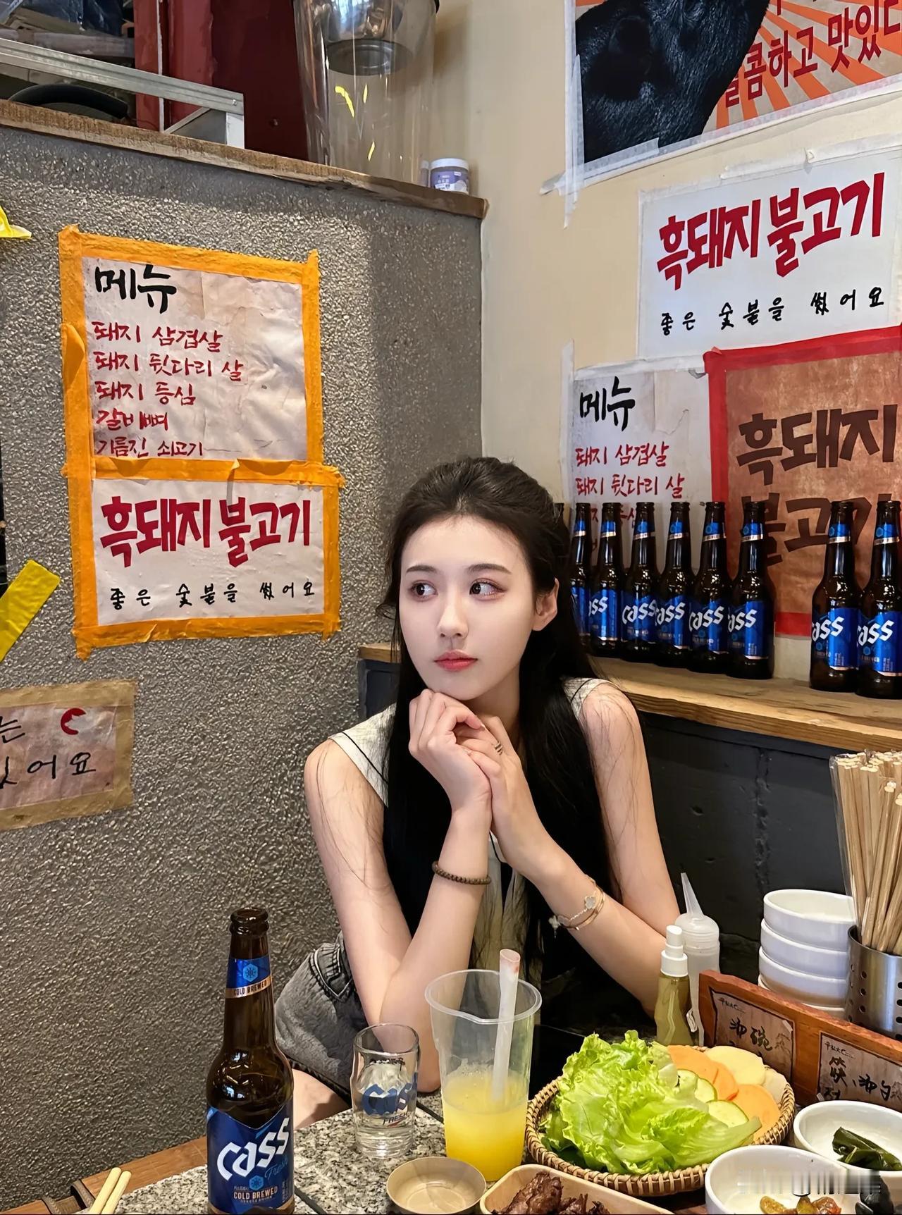 花前月下，酒意微醺。