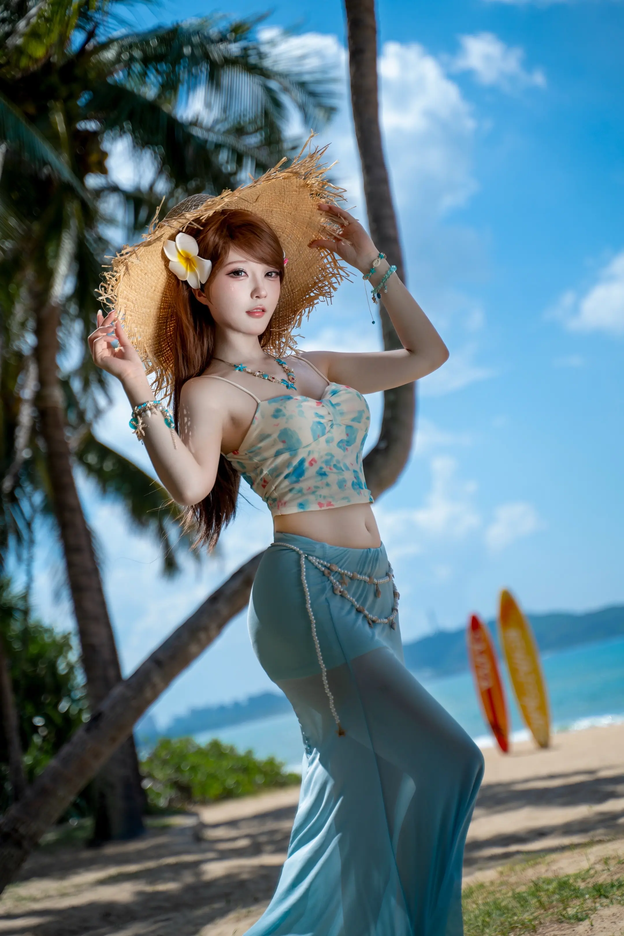 今日份阮妹超甜💙 永远喜欢夏天的海岛。