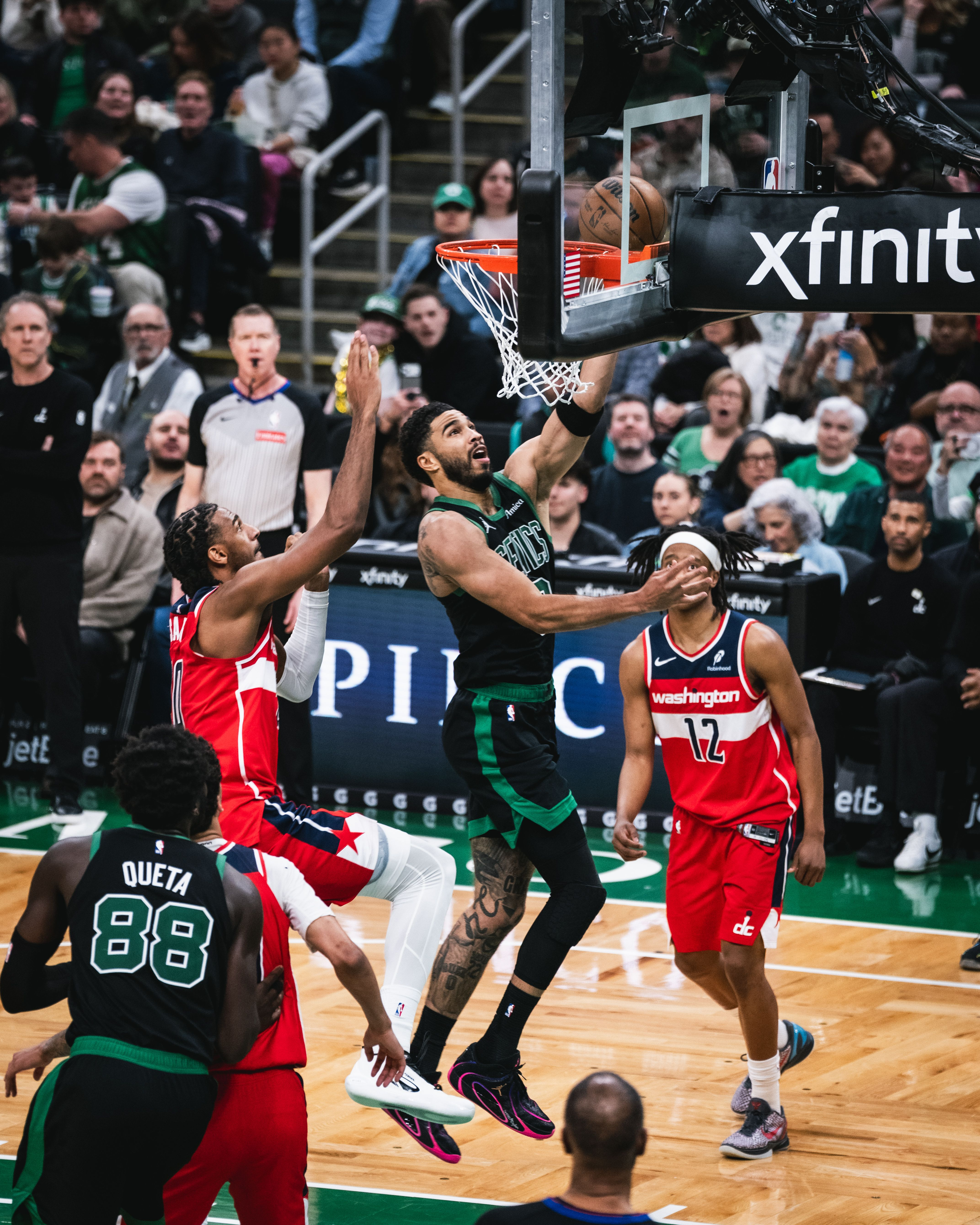 塔图姆突破走左手上篮命中，领先优势已经来到了30分波士顿凯尔特人 ｜Differ