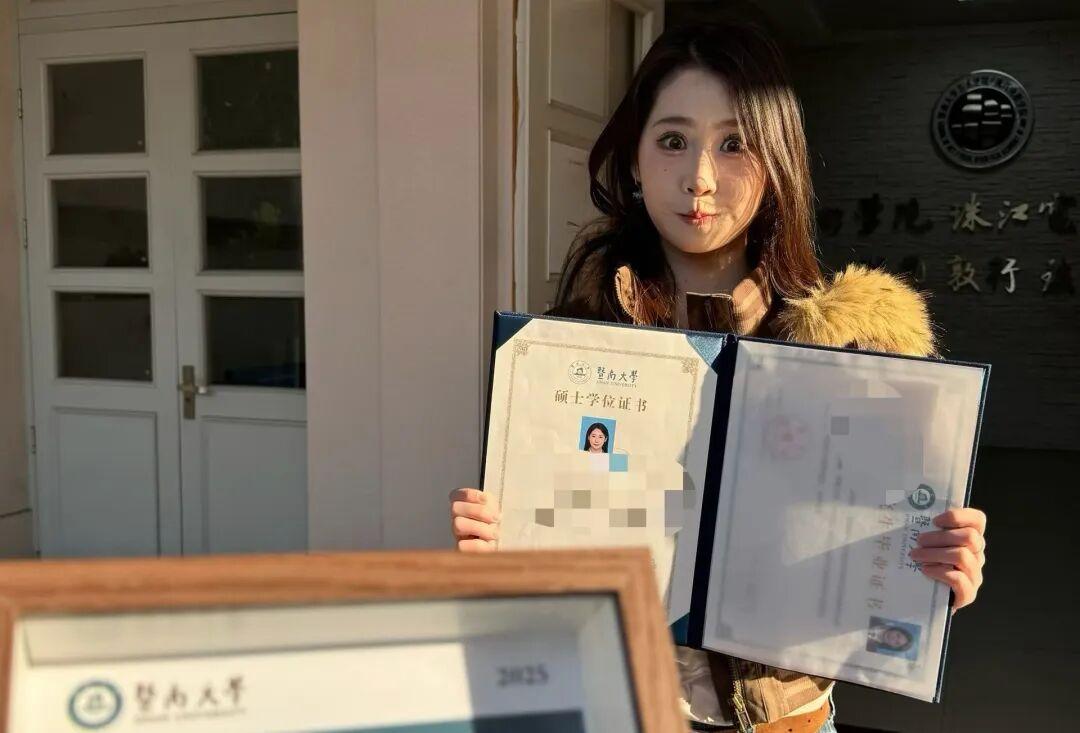 “我攒到了人生第一个10万块！，所以我辞职啦！”
 
近日，28岁女生“梨涡小雨