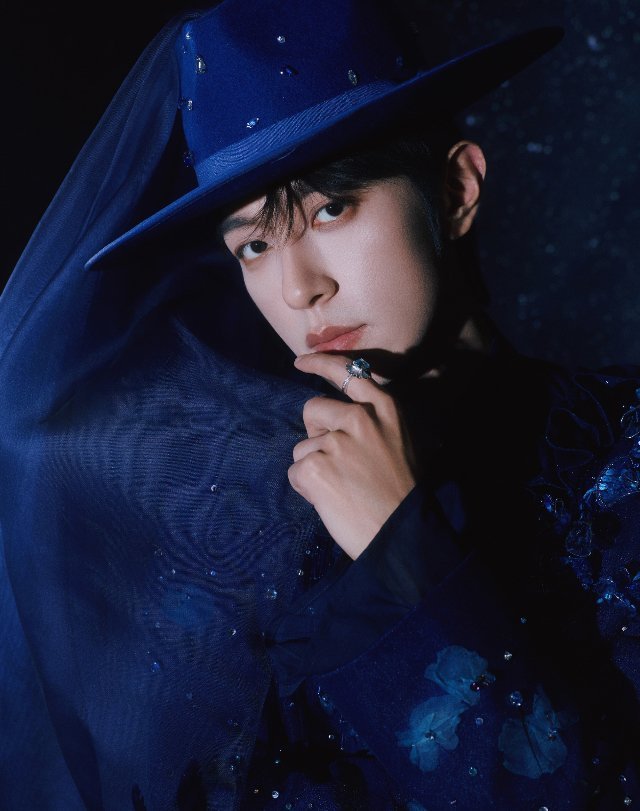 李沛恩 lpe沛雨润辰·廿玖拾光 “要是有任意门就好了那我就能在每个想念你到要掉