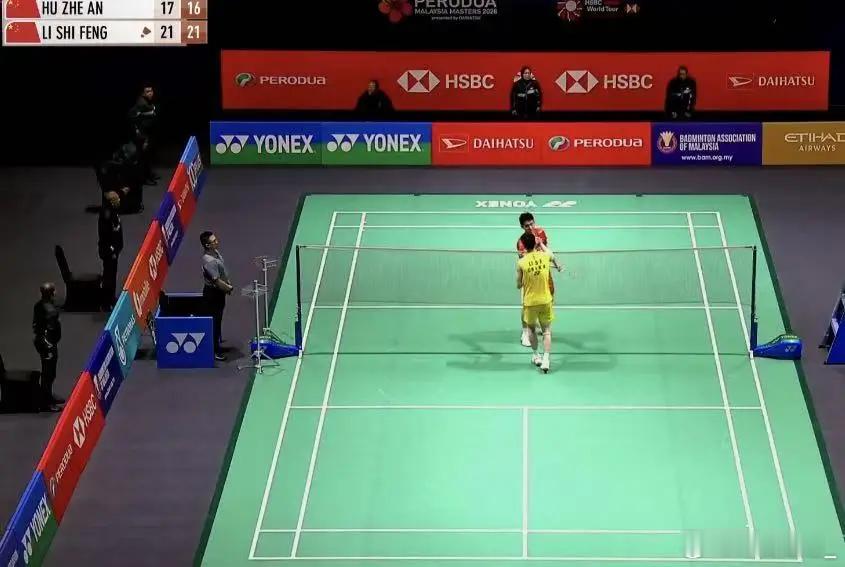 李诗沣2-0战胜队友胡哲安，连续两届闯入马来西亚大师赛决赛！2026年马来西亚羽