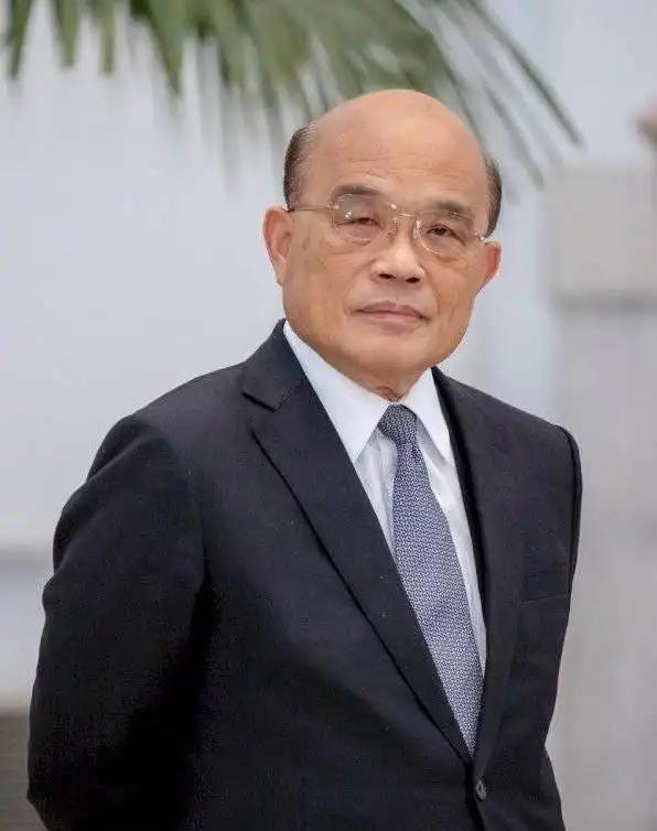 谁才是“台独”阵营里藏得最深的那条毒蛇？
 
很多人以为是蔡英文、赖清德，其实都