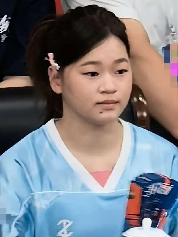 果然姜还是老的辣，
我问我妈，全红婵下巴的痣看着影响观感，她为什么不点掉？

我