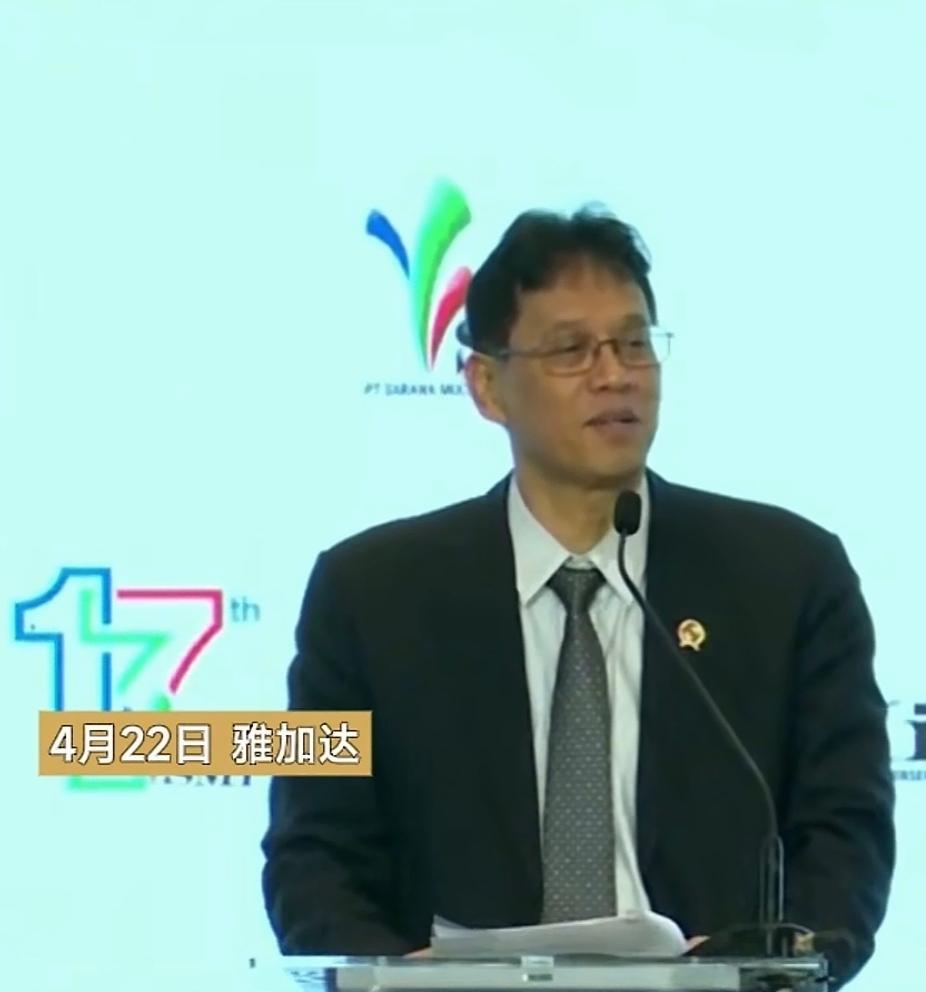 印尼财长普尔巴亚突发奇想，想学着伊朗，在马六甲海峡收“过路费”。

他在雅加达研