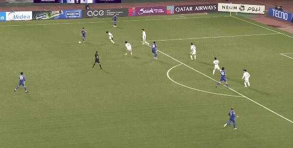 比赛第24分钟成都蓉城再丢一球，大年初一面对对方替补阵容24分钟0:2落后，真的