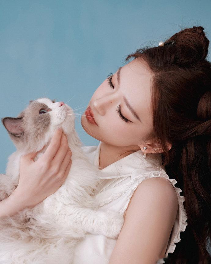 程潇沙一汀内娱cp必吃榜上新了B站永远22毕业歌会 猫猫学姐和狗狗学长的组合简直