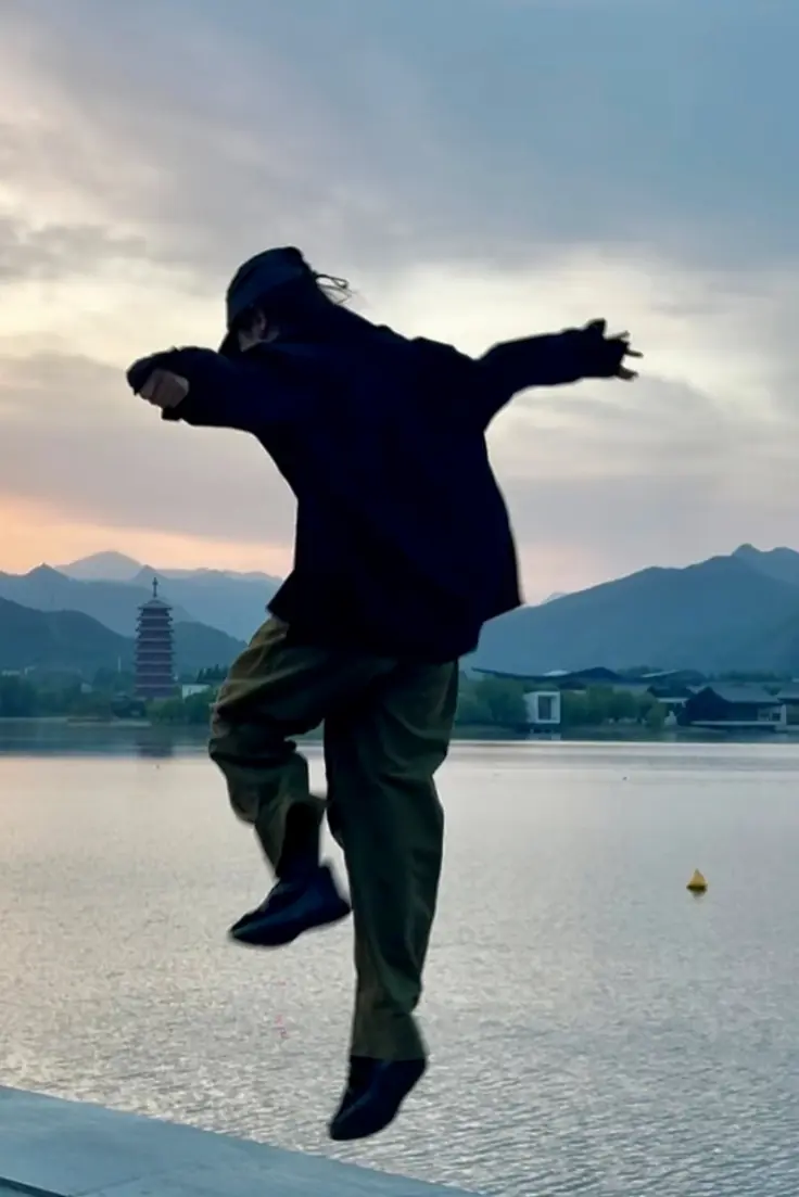 饱饱好自由，远离纷纷扰扰😍