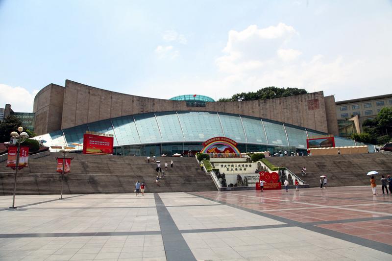 最近，重庆中国三峡博物馆闹了个乌龙。有游客发现，馆里展示的明末抗清女将军秦良玉的