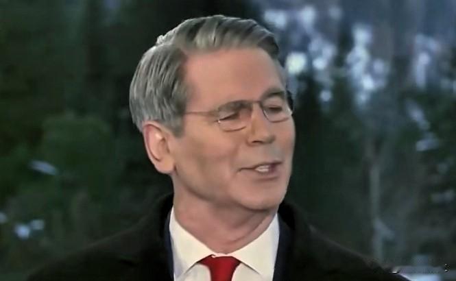 主持人:“总统从不满足于自己已有成就，很多时候他自己开始着手下一件事了。‘我不认