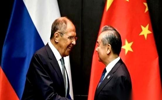 打了这么久，乌克兰那边好像终于看懂了。
西方情报机构的简报，铺天盖地都是伊朗的无