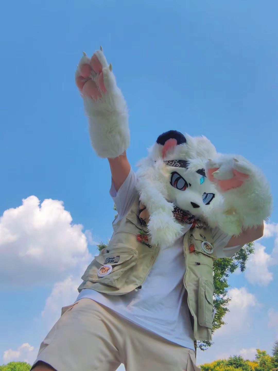 莫忙，让自己放松一下 兽装fursuit furrysuit 生活碎片