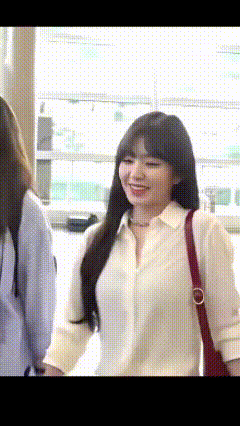 裴珠泫的颜值还是这么能打除了矮一点，其他都很完美