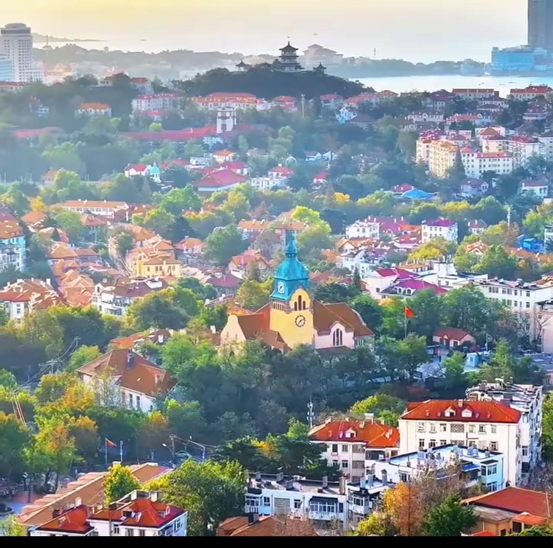 春天来了，美丽的季节，青岛尤如一幅油画，令人心动