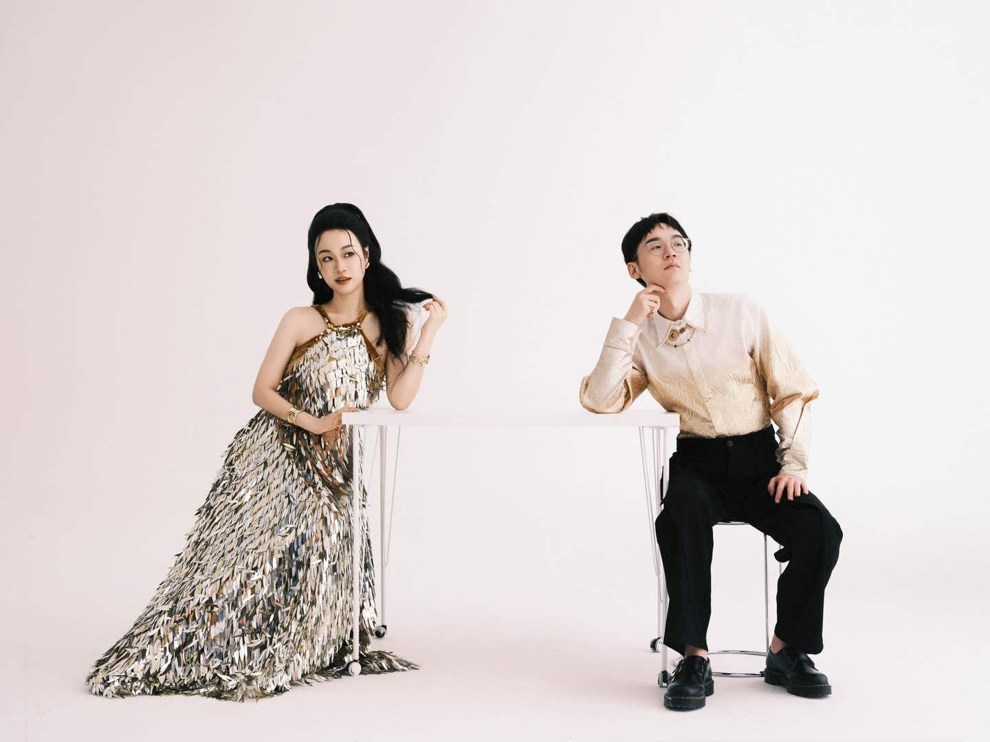 王菲春晚唱的是咂咂苏的歌 终于等到ZaZaZsu咂咂苏出圈！春晚一唱直接火出圈，