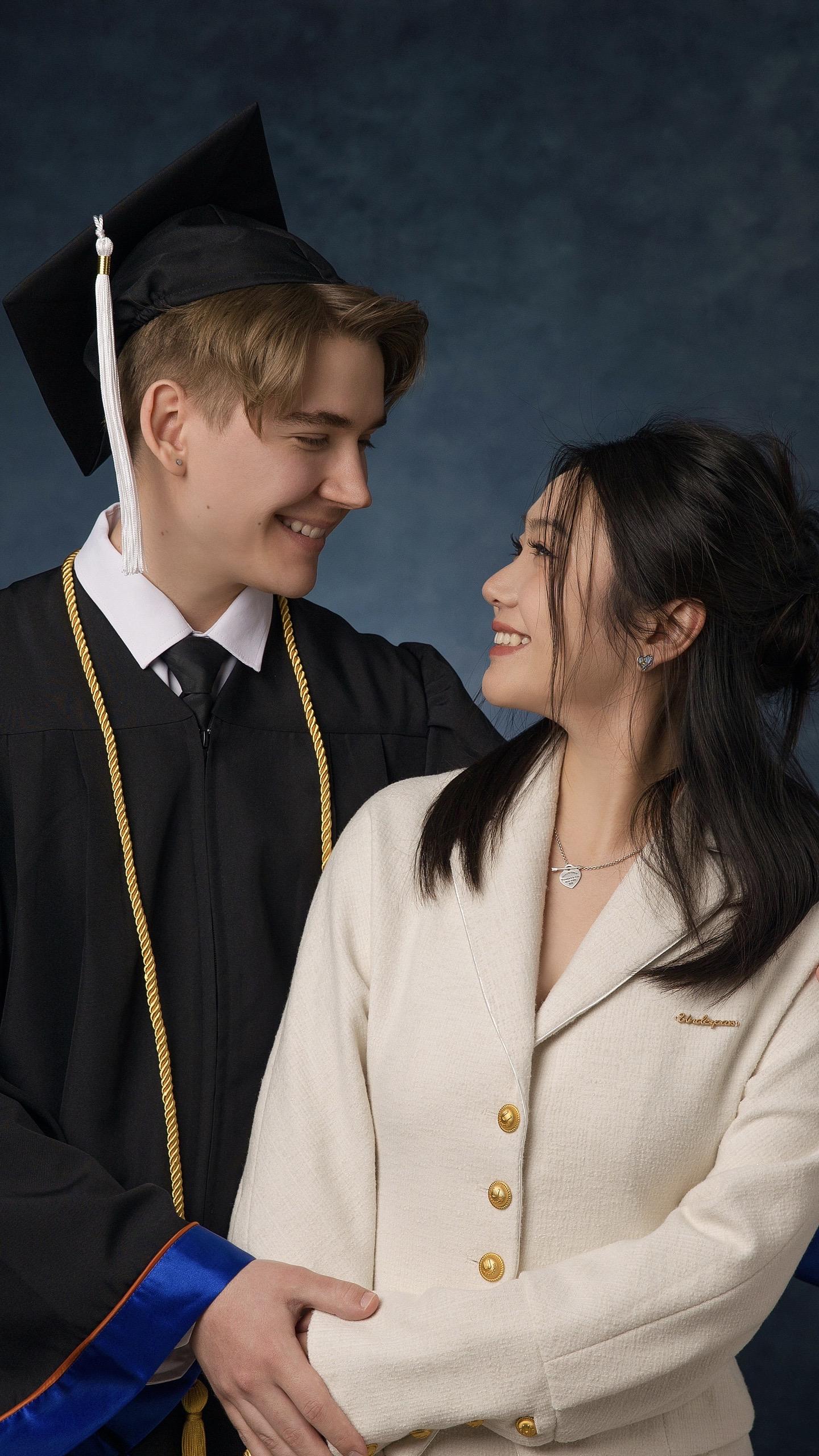 此刻 来年 都幸福。期待我们的2025