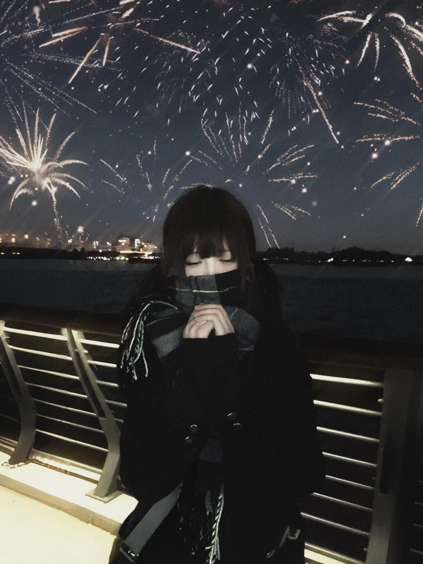 烟花从正面看是圆的，从侧面看是爱人的脸