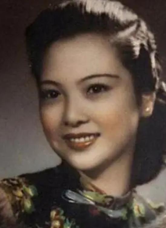 [太阳]1978年，一伙人突然闯入一户农家，将张春莲带走，正当张春莲的丈夫一头雾