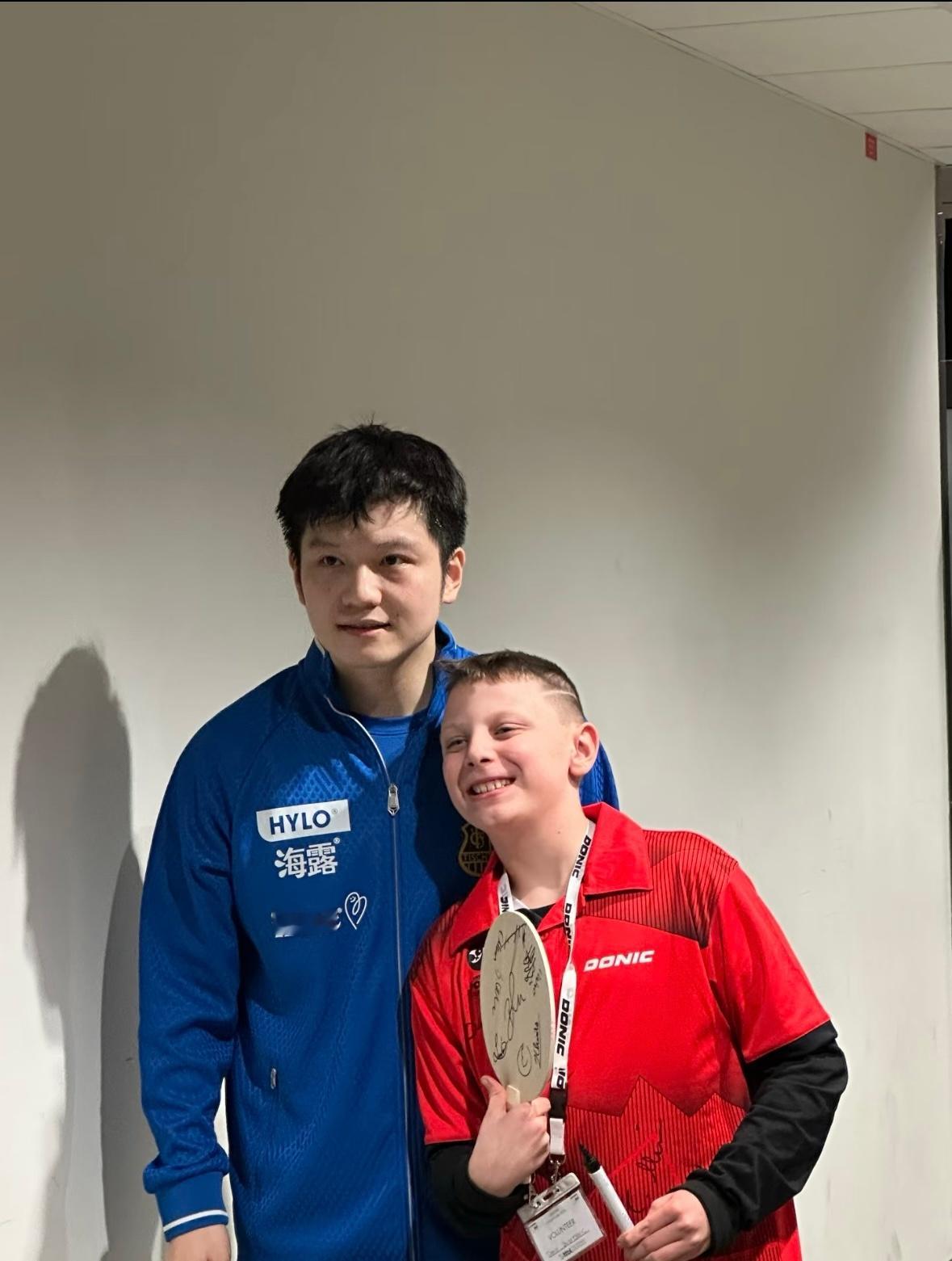 樊振东留洋生涯首冠等我小了也要和樊振东大哥哥贴贴