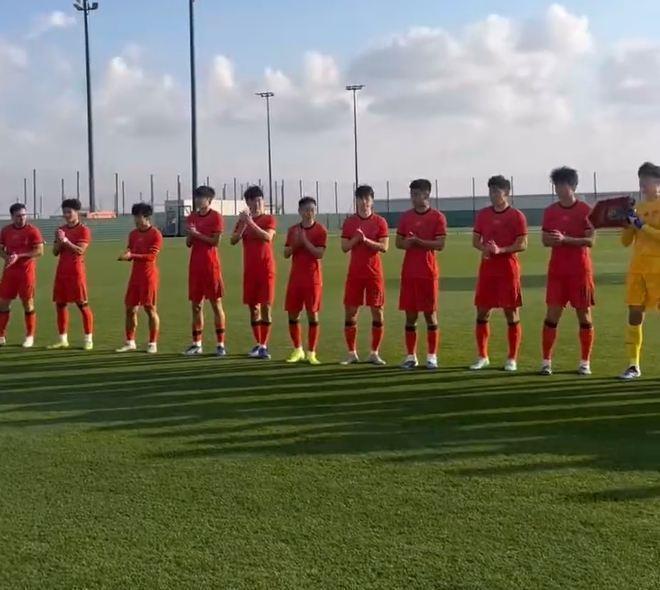 #国足1胜2平不败战绩结束海外拉练#北京时间26日晚，中国男足在位于阿联酋迪拜的