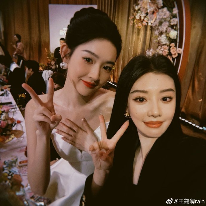 王鹤润称没有理由和借口王鹤润与王玉雯曾公开互动示好，此次用"蠢""不灵气"等贬义