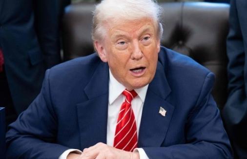 特朗普计划让中国数千架波音客机全部停飞。现在中国境内正在运营的波音客机，差不多有