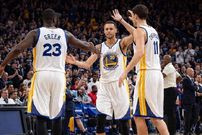 金州勇士73胜十周年十年前的今天，勇士拿下赛季第73场胜利，创下NBA单赛季胜场