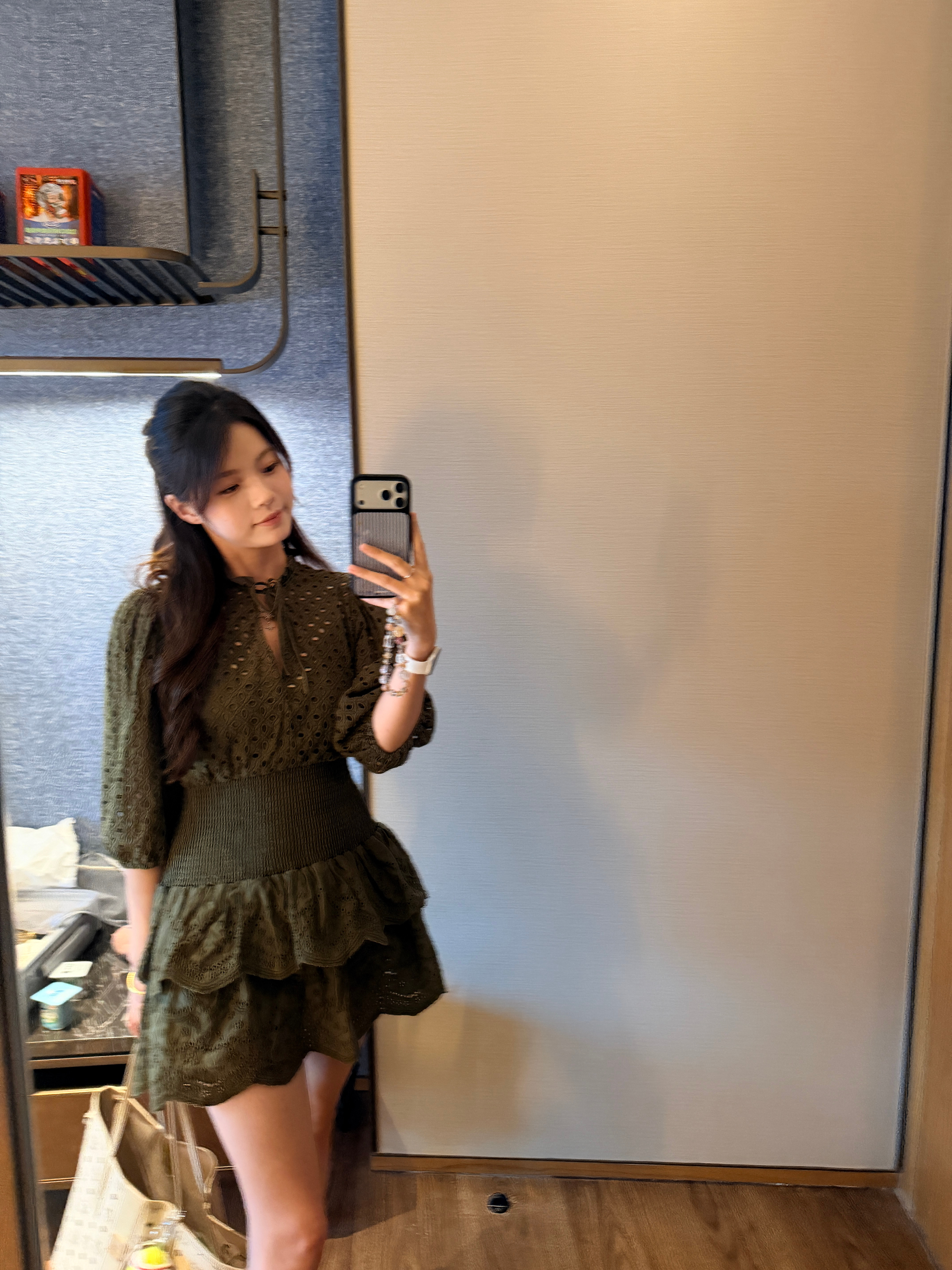 打扮的美美的，其实鞋跟早掉了