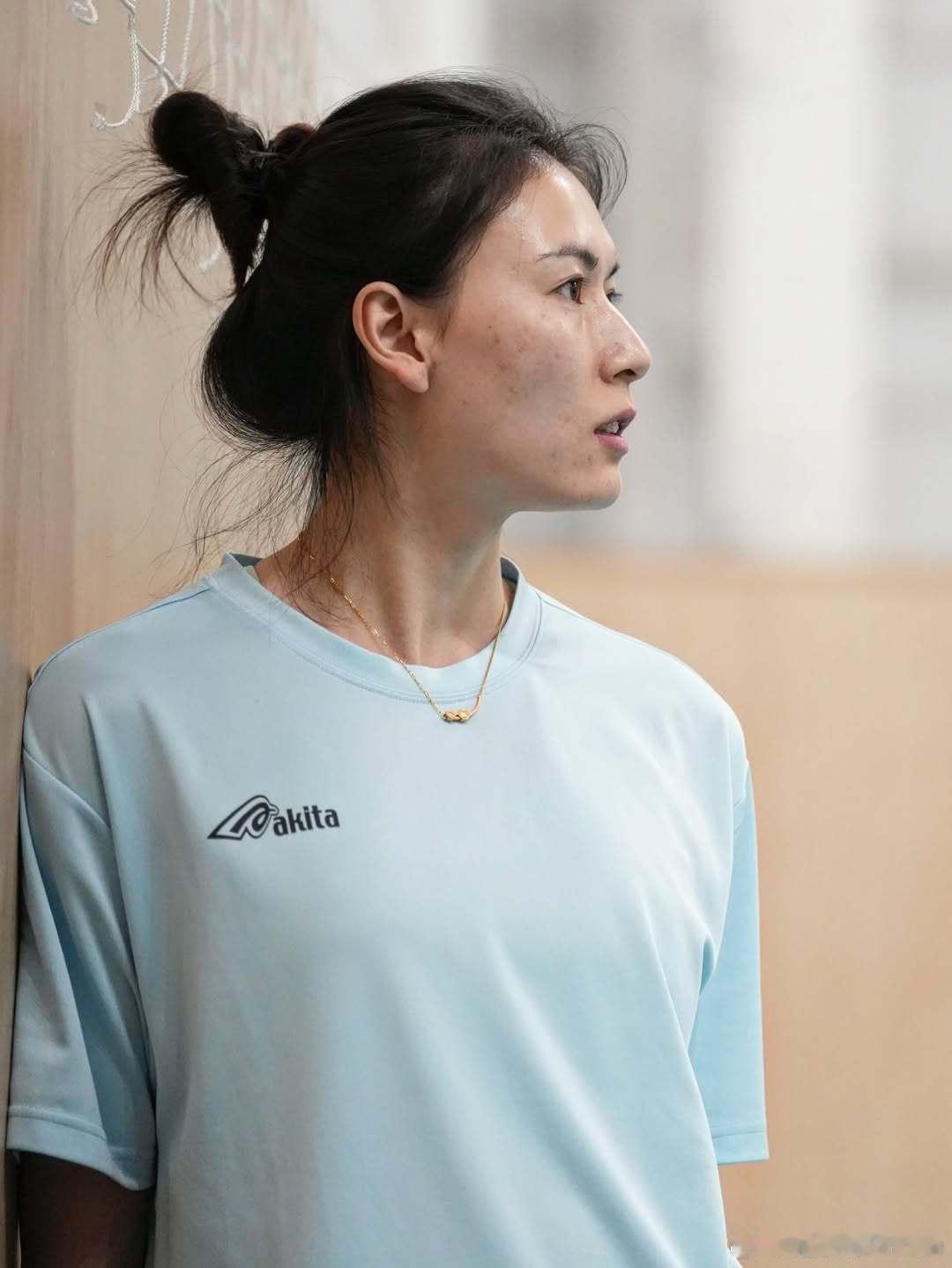 ✔️ 正在备战世俱赛的Even。哲特苏队中除缪伊雯外，还有来自俄罗斯、乌克兰等国