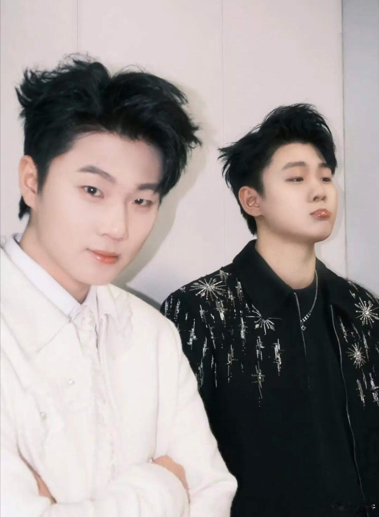 星光大赏主持人 双高胎 谁懂啊！双高胎主持星光大赏也太惊喜了，口条顺反应快，接梗