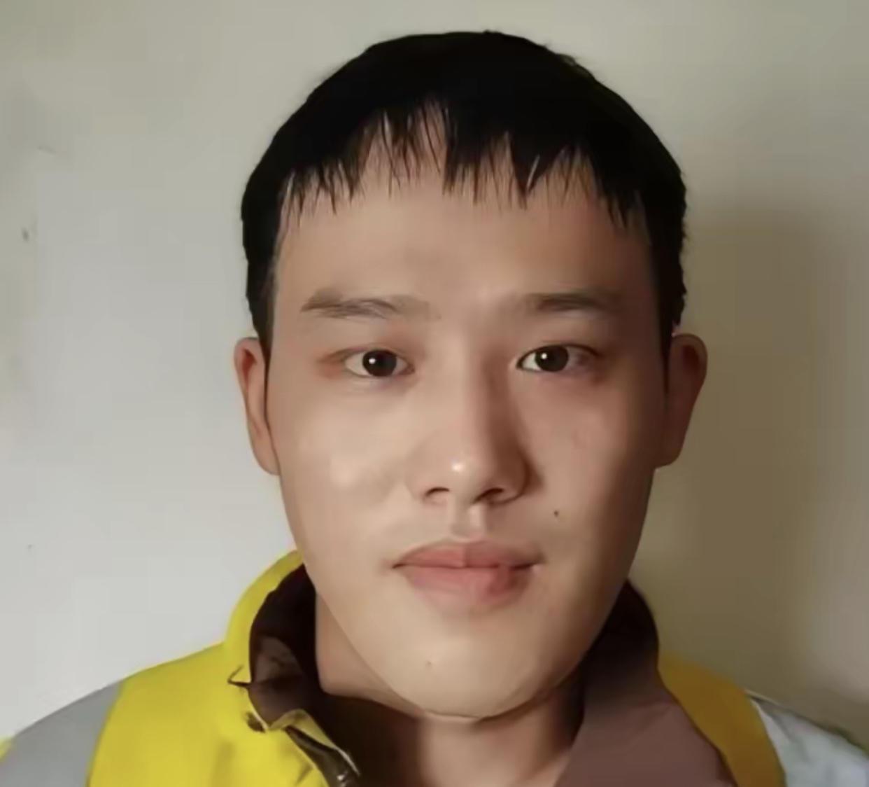 杭州，21岁外卖员叶阳辉接到了一单特殊的配送。订单备注栏里只写了六个字："别放门