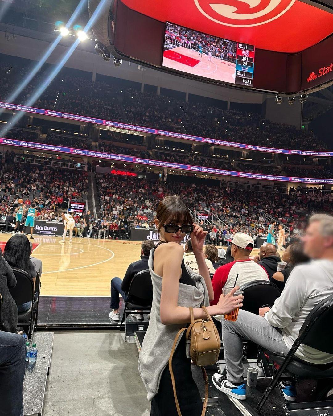 🏀🖤*张元英 ​​​