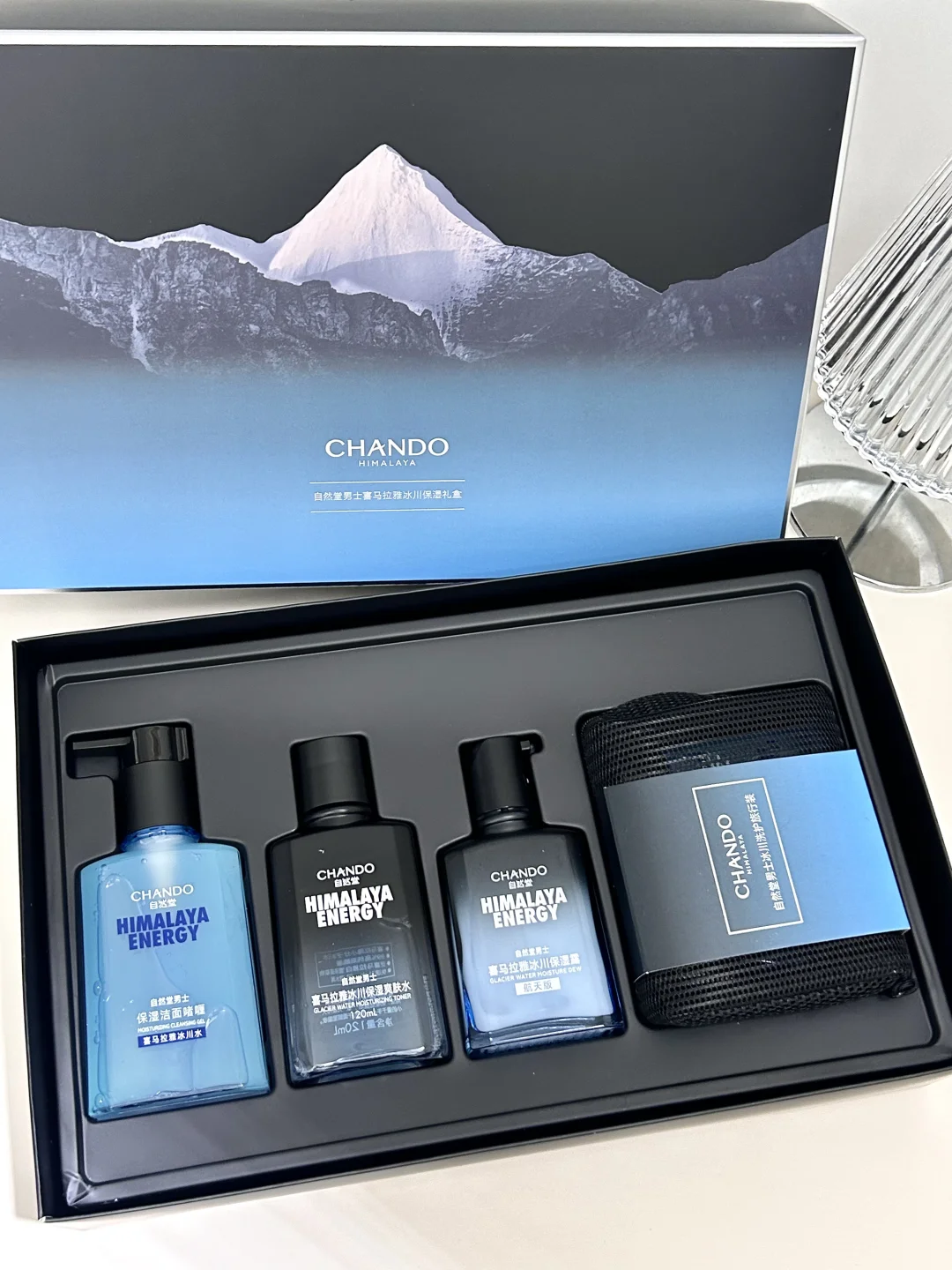 恨不得一天亲 800遍男朋友的脸！！