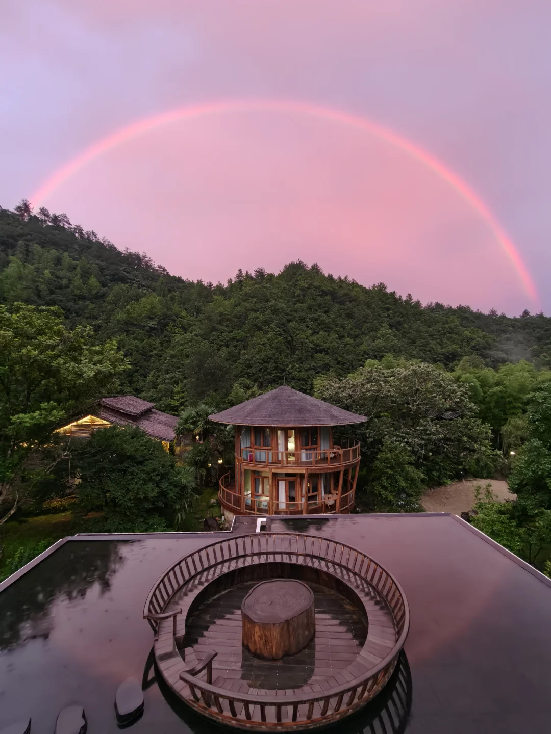暑假遛娃｜入住了三清山被彩虹🌈照耀的酒店