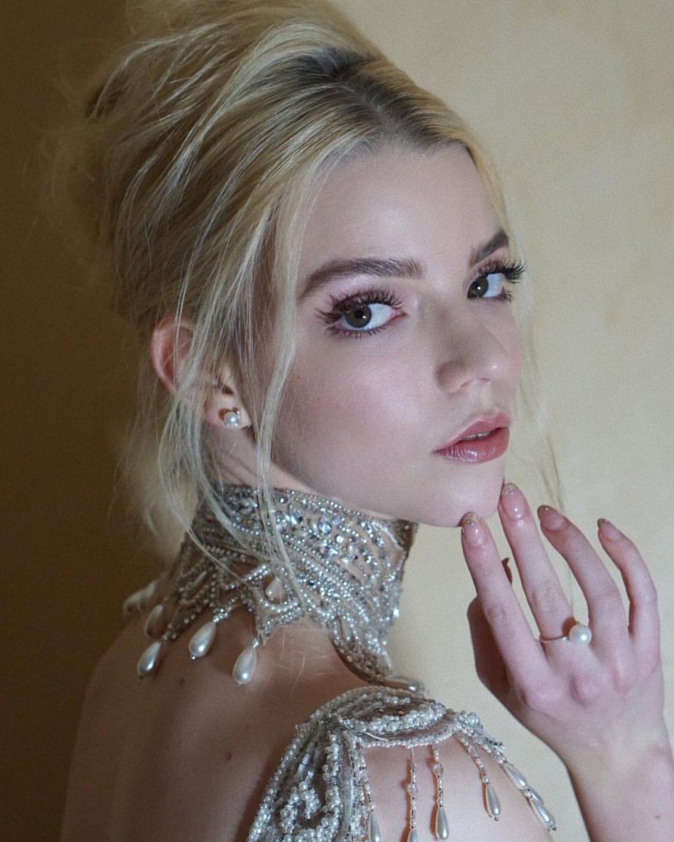 Anya Taylor-Joy珍珠美人 ​​​