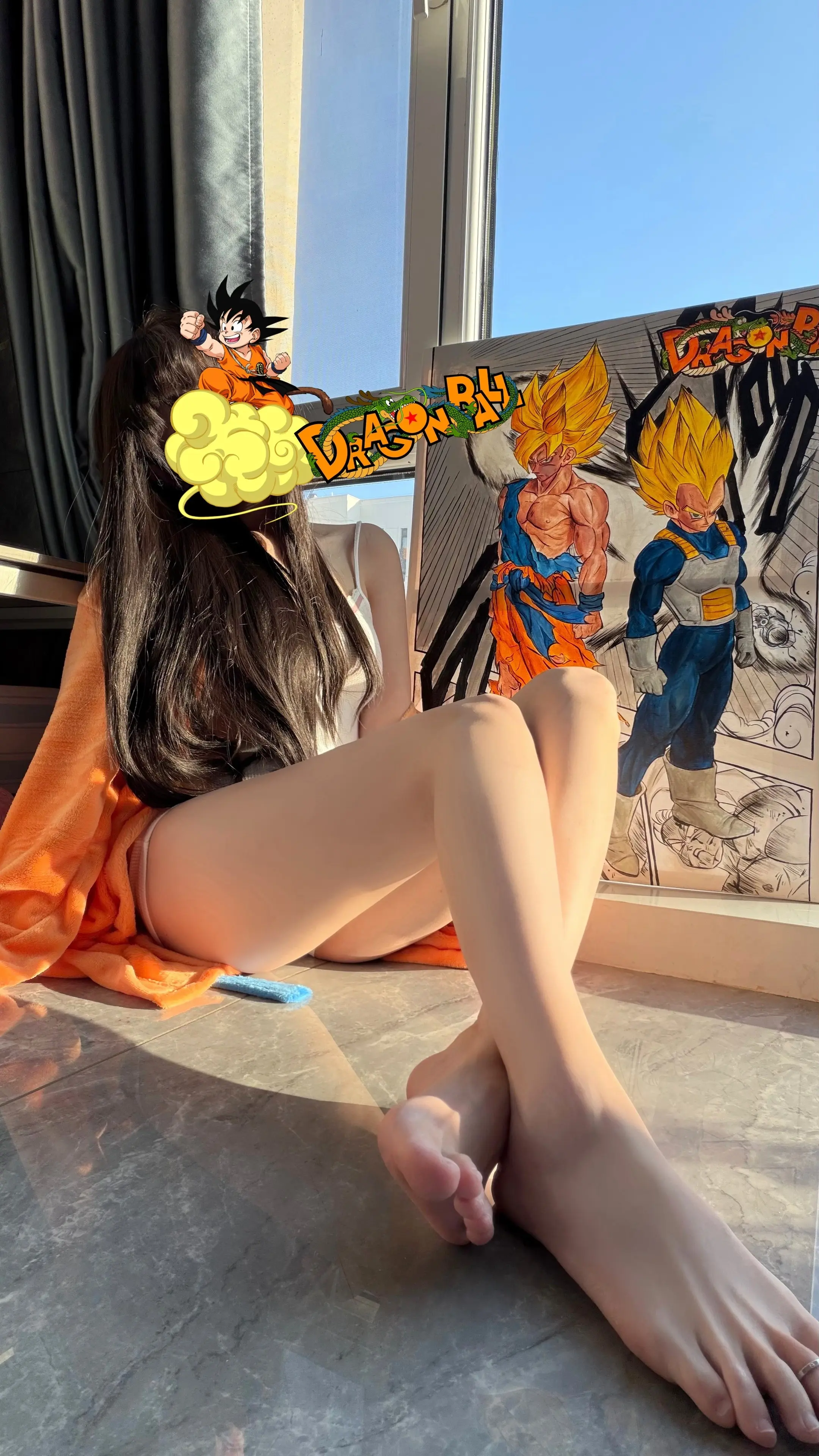 画画内女的