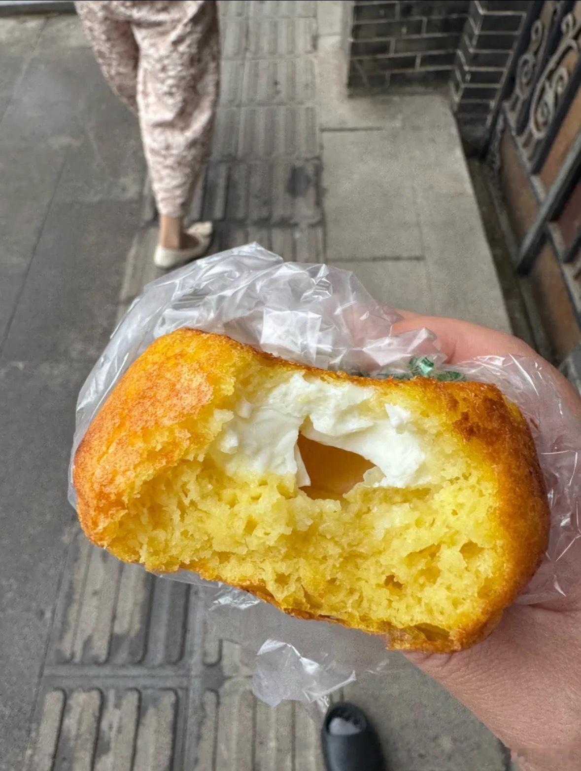 四川小县城 凉山会理市会理有座活着的古城，可以逛逛钟鼓楼和明清老街，喜欢自然风光