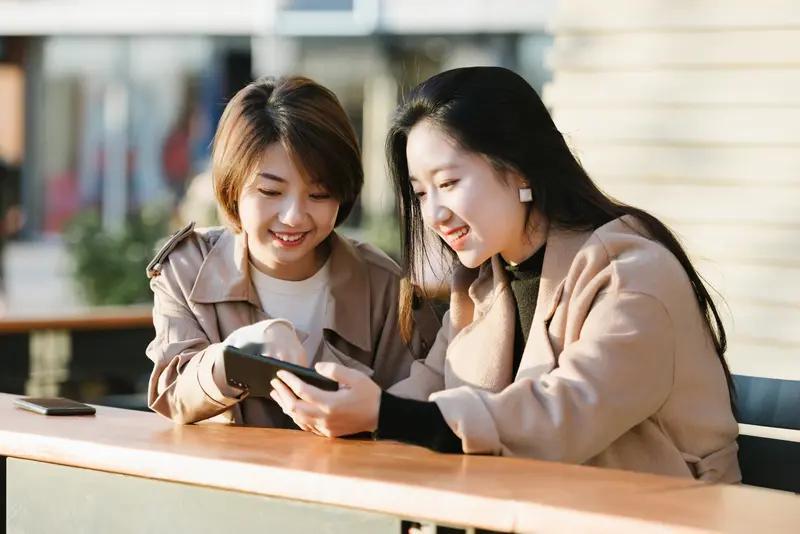 最近热点还挺多。先说“中东路事件”，有人质疑张学良主动挑起这事儿是“人菜瘾大”还