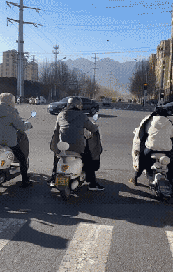 【趣图】你以为只是个看客，谁知主角就是你

——你以为只是个看客，谁知主角就是你