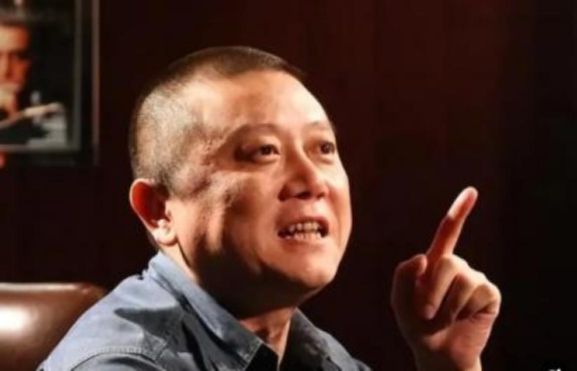 突然发现解放台湾省的建议，王朔的思路太妙了！他曾说，收复台湾不需要打仗，先宣布台