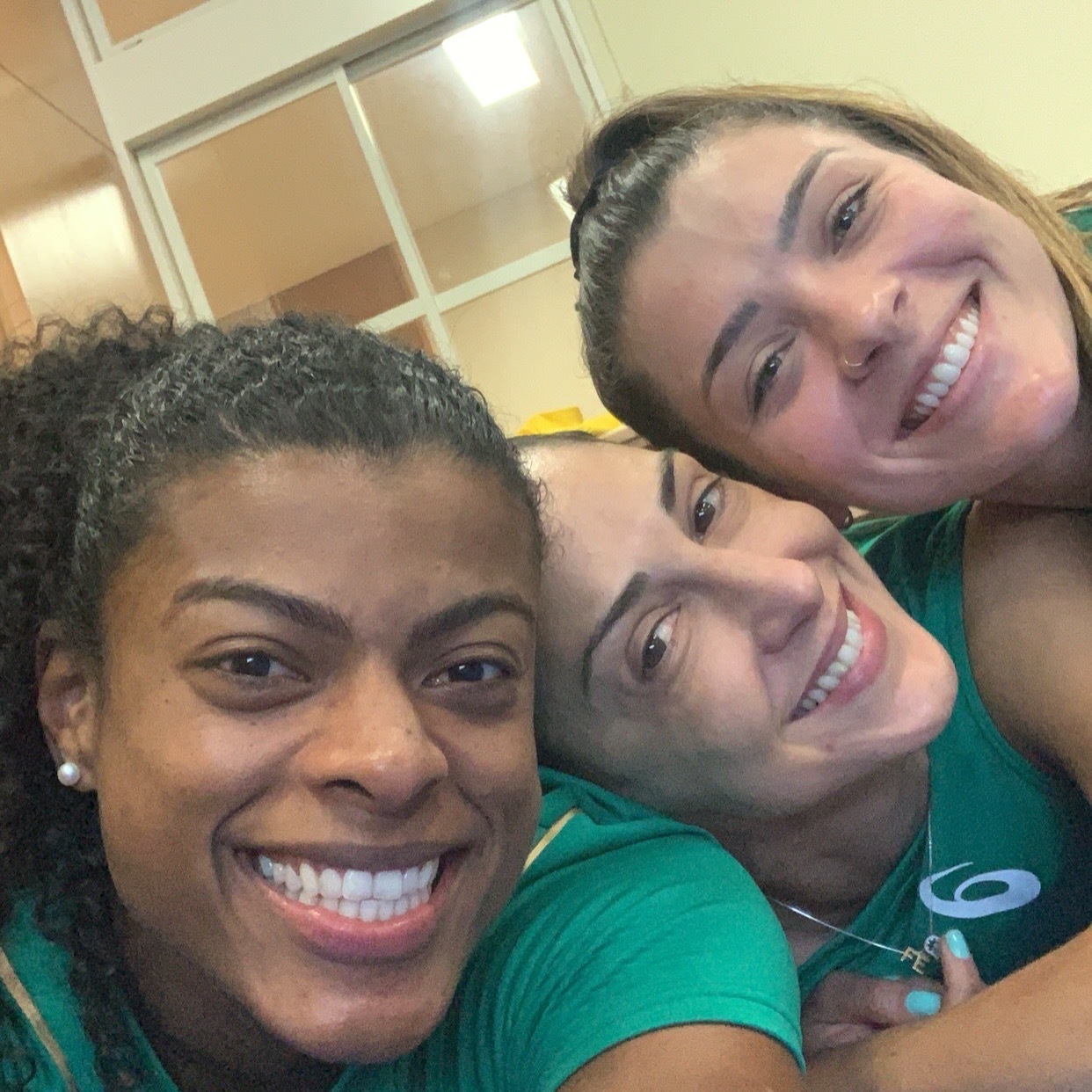 费加雷祝福卡罗琳！“多么美好又胜利的一段旅程！卡罗尔，恭喜你在赛场上的每一次征服