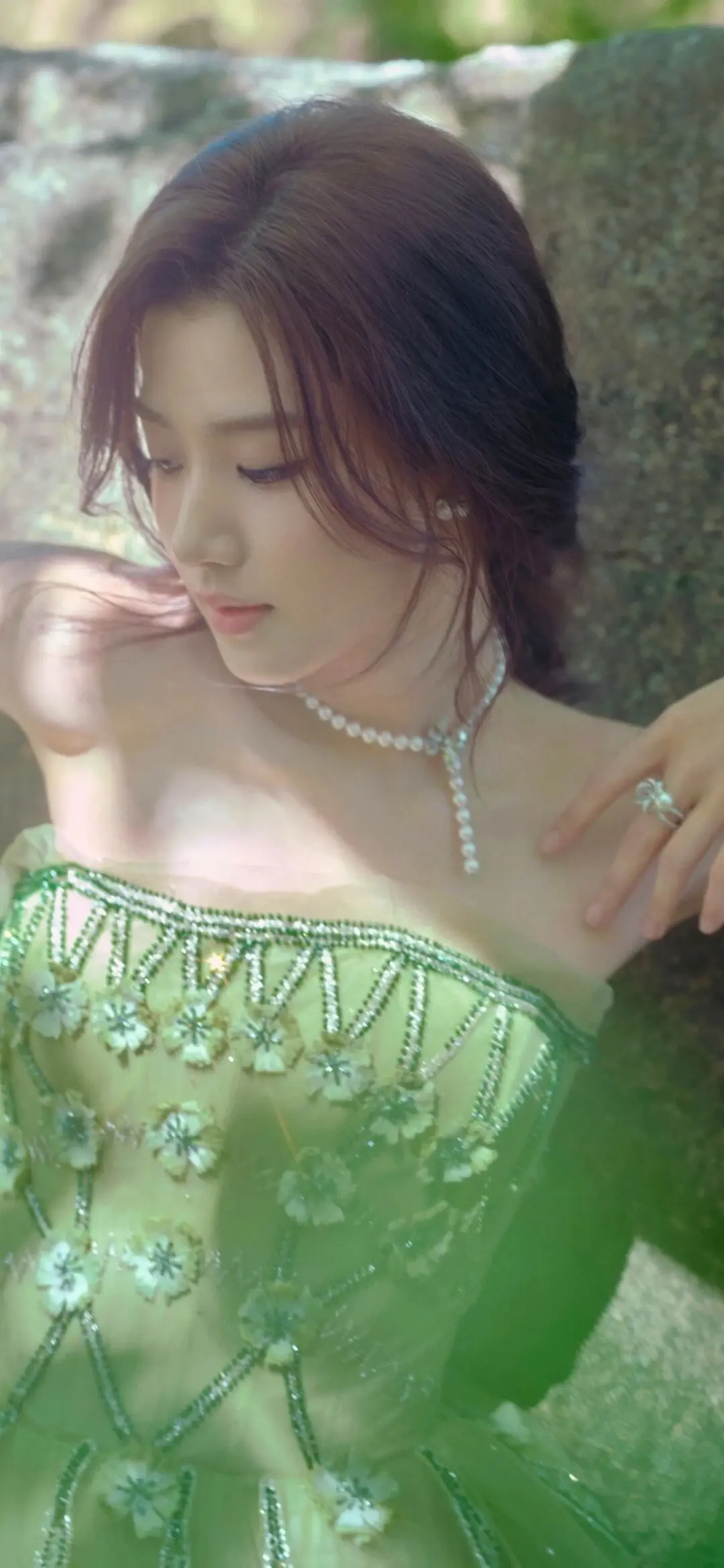 卢昱晓 绿色精灵