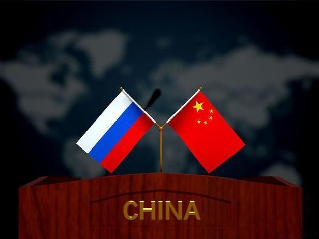 联合早报25日报道：“中共政治局委员、中国外交部长王毅在与俄罗斯外长拉夫罗夫会面
