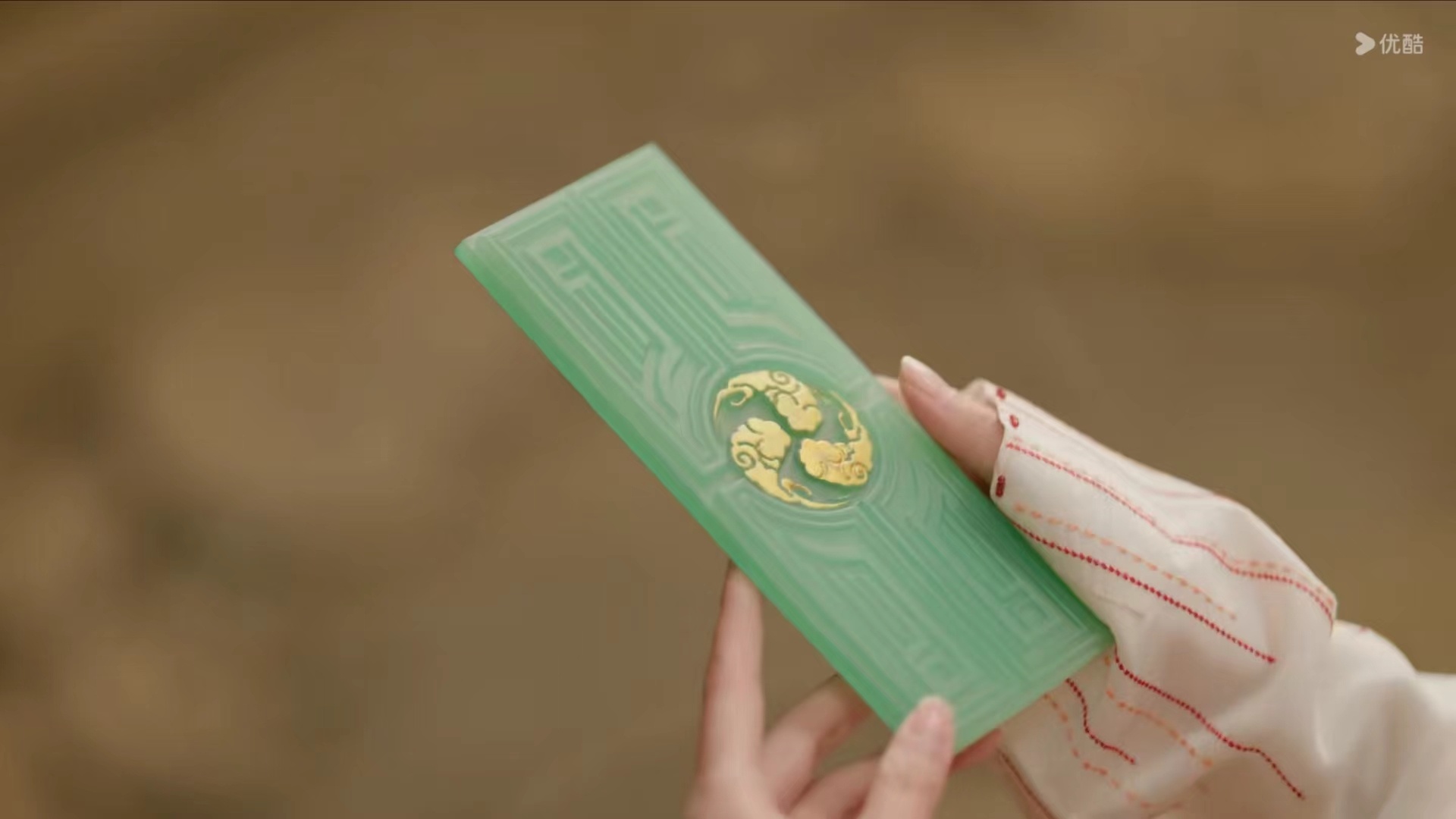 黎非毕业喽 