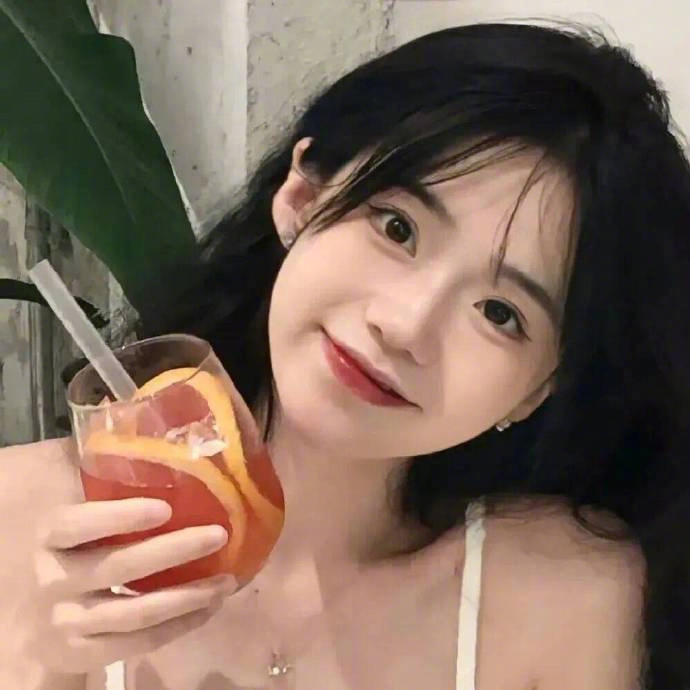 希望在你丧失表达欲的时候，有人可以温柔地接住你的疲惫，成年人的世界，懂比爱重要。