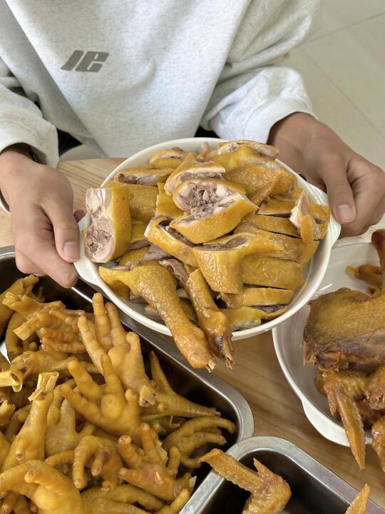 在惠州，也能吃到梅州家乡味盐焗鸡了！！