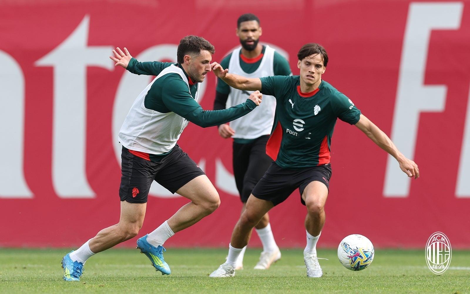 【训练组图】 🔴⚫️ 开启新的一周的训练备战。💪🏻sempremilanf