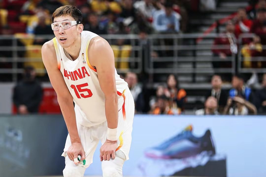 难阻失利！周琦6中6拿到17分15板 罚球6中5nba篮球 12月1日讯 男篮世